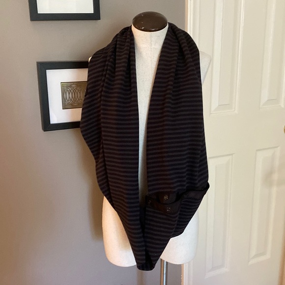 Lululemon Adjustable Wrap/Scarf - Picture 1 of 6